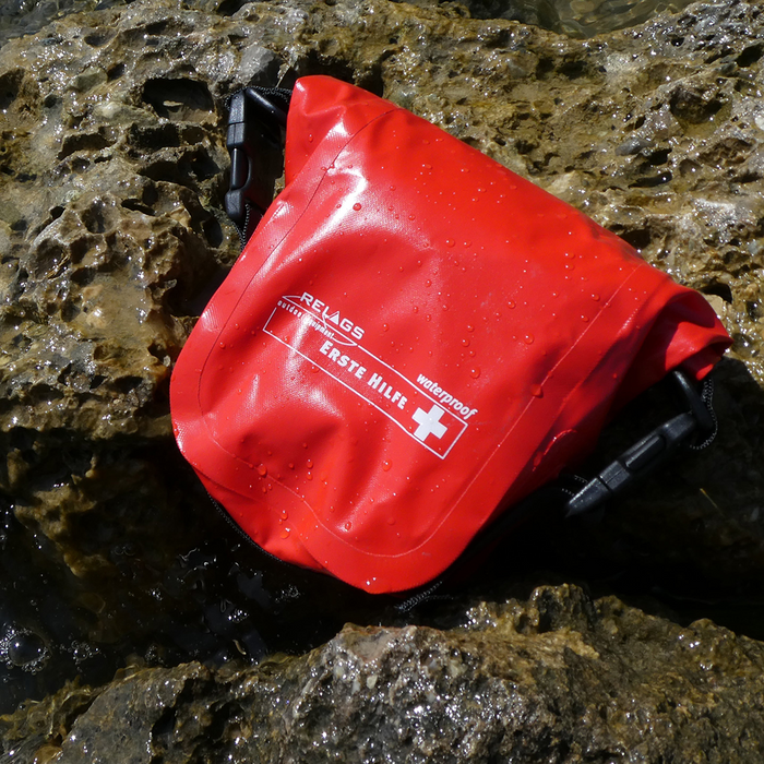 BasicNature Waterproof First aid kit 'Plus'