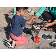 MSR Ceramic Solo Potin action cooking